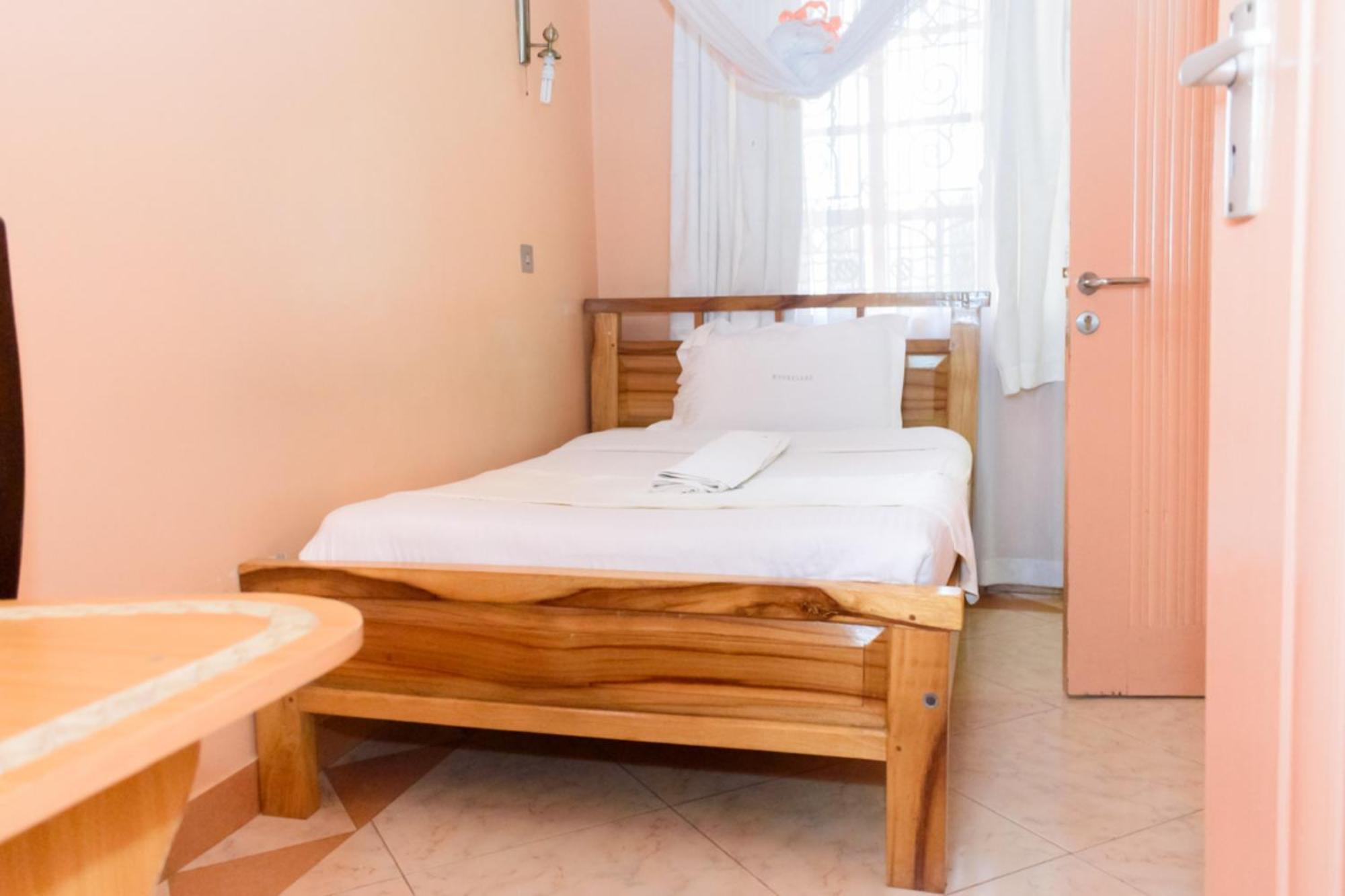 Mooreland Hotel Nairobi Ngoại thất bức ảnh